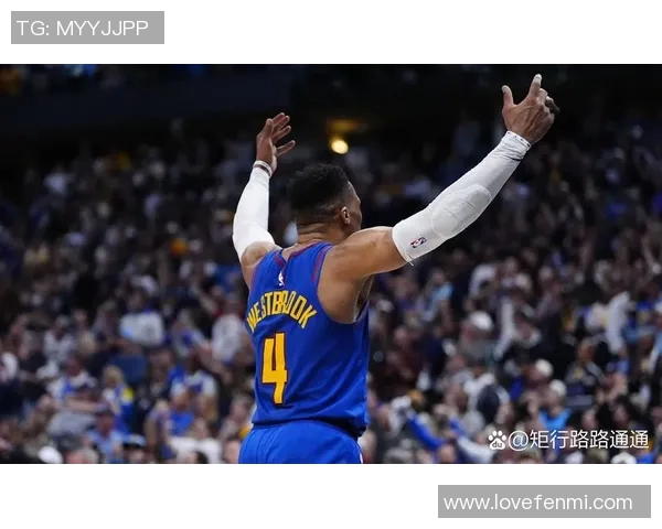 快船与勇士激战四月十九NBA季后赛精彩对决引发球迷热议